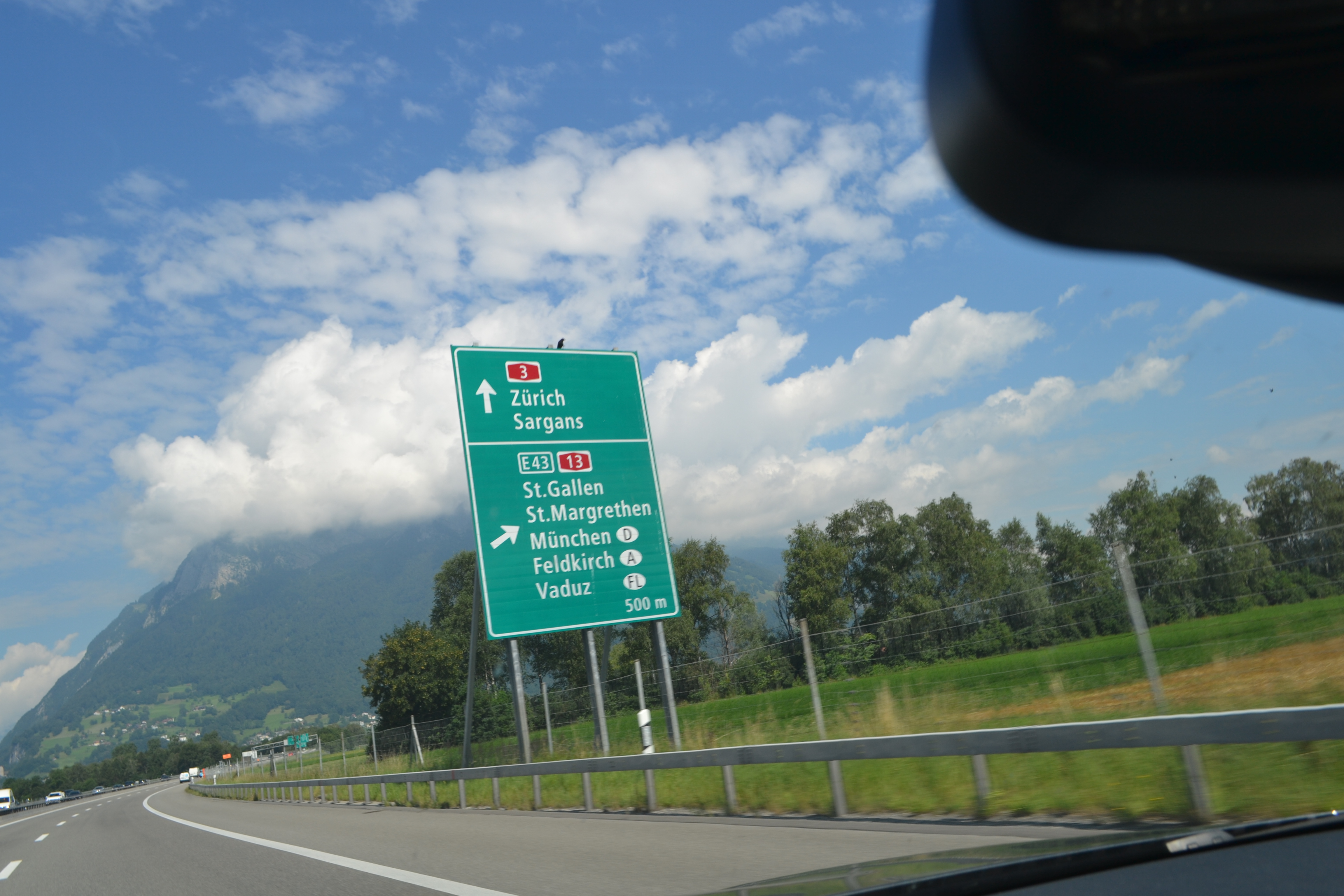 Liechtenstein highway sign DSC_0222