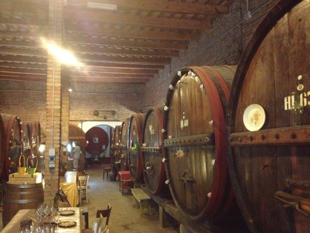 Antica Cantina Sant'Amico in Morra d'Alba