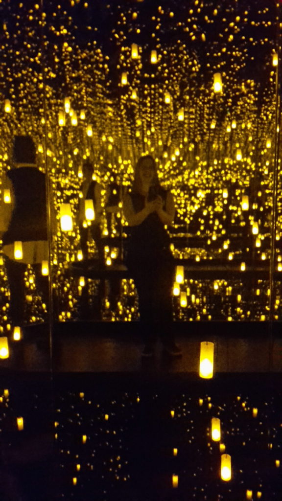 DC Infinity Mirror Room Aftermath of Obliteration of Eternity Kusama Exhibit Hirshhorn Museum Washington DC 20170503_133736