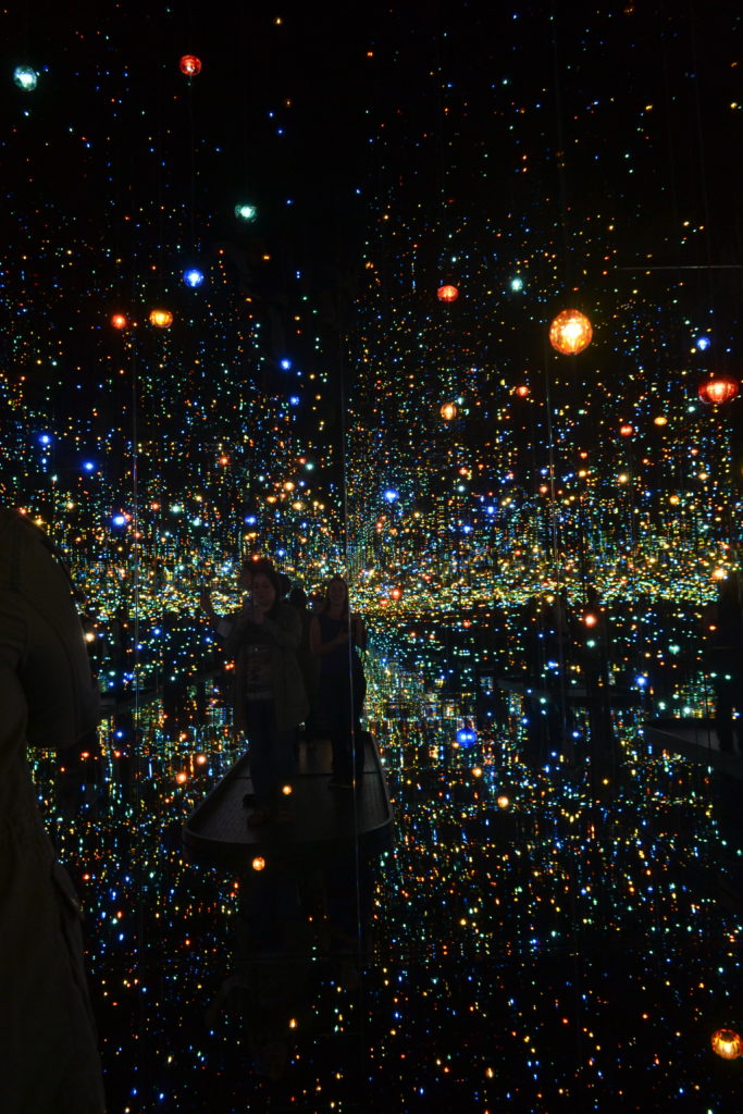 DC Infinity Mirror Room The Souls of Millions of Light Years Away Kusama Exhibit Hirshhorn Museum Washington DC DSC_0313