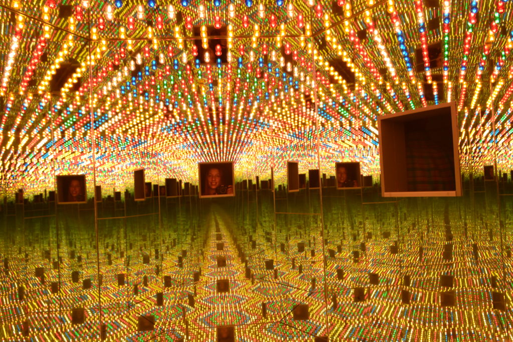 DC small Infinity Mirror Room Love Forever DC Kusama Exhibit Hirshhorn Museum Washington DC DSC_0310