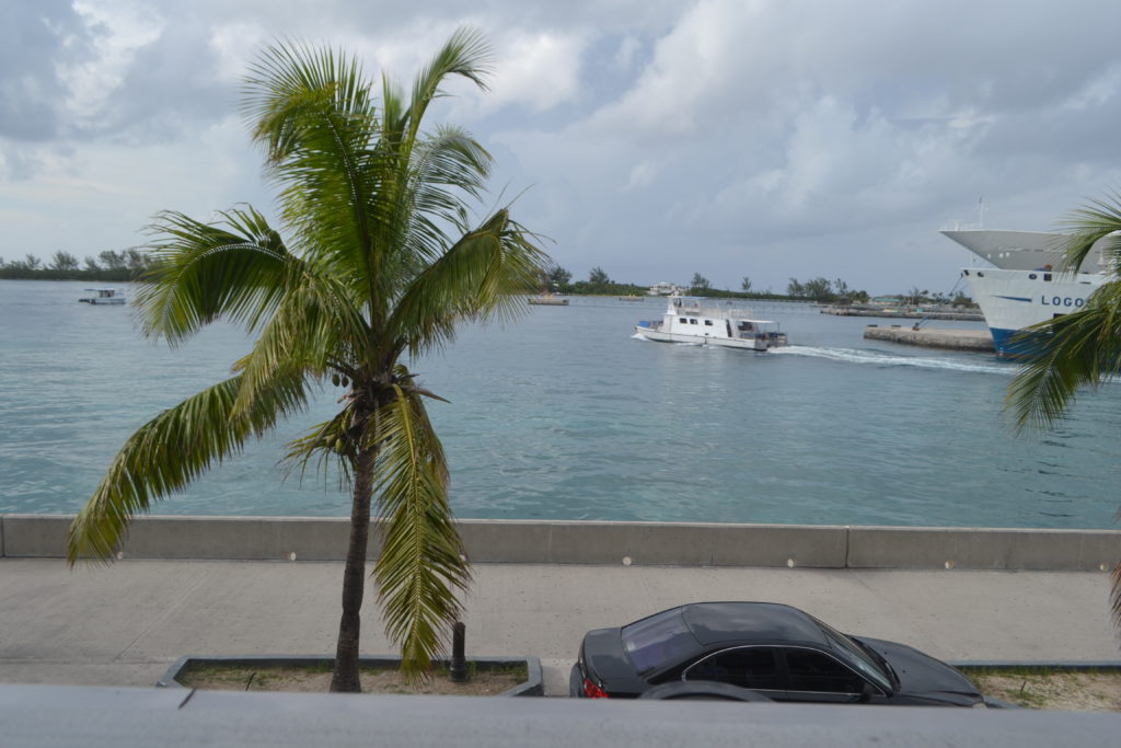 Lukka Kairi How to Spend One Day in Nassau Bahamas DSC_0354