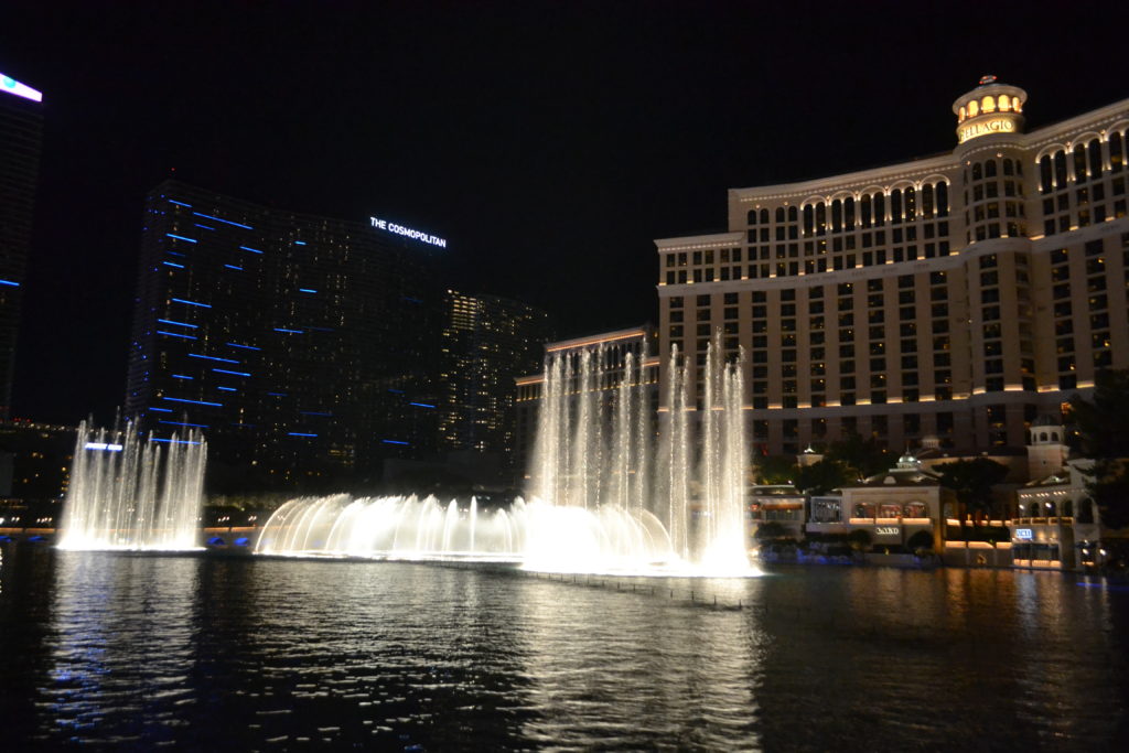 Bellagio Fountain Las Vegas Nevada Best Light Shows Around the World DSC_0317
