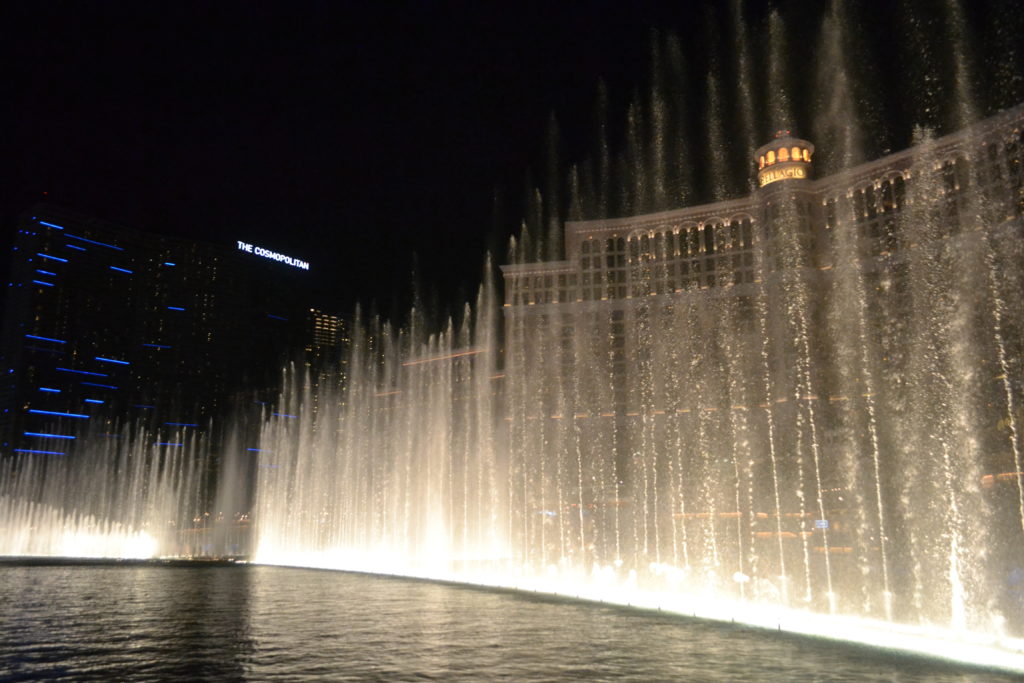 Bellagio Fountain Las Vegas Nevada Best Light Shows Around the World DSC_0318