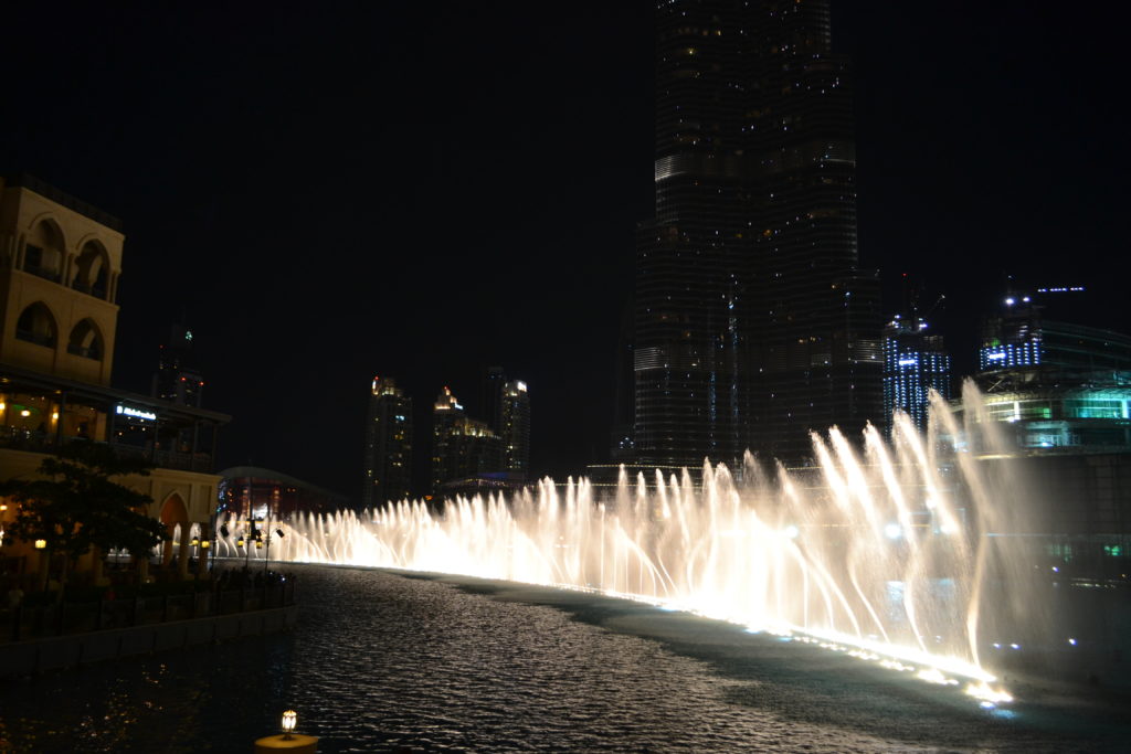 Dubai Fountain Dubai Mall UAE Best Light Shows Around the World DSC_0060