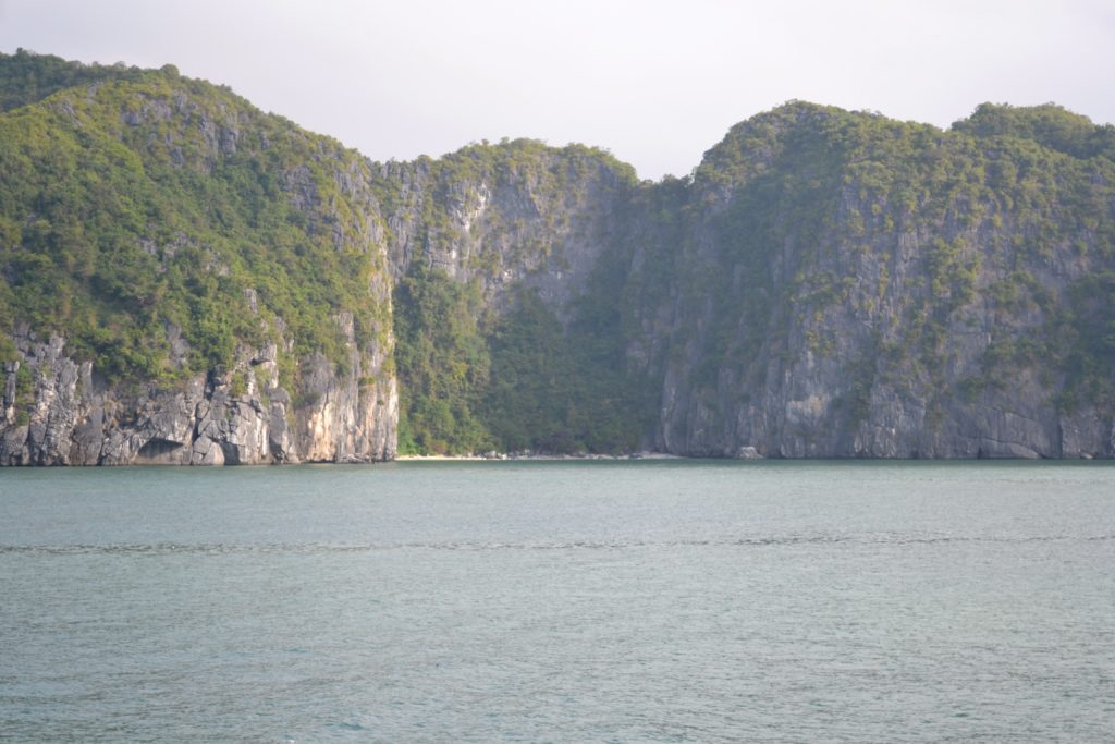 Beach on an Island Travel Stories -Kayaking in Ha Long Bay, Vietnam DSC_0437